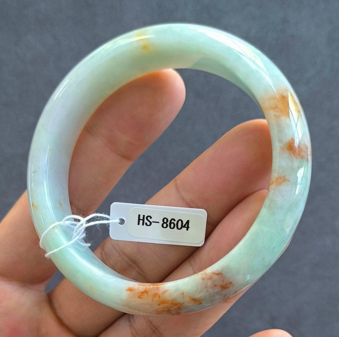 【日本鑑別書付:种水】ミャンマー産紅翡翠のバングル（内径57.5ミリ）8604