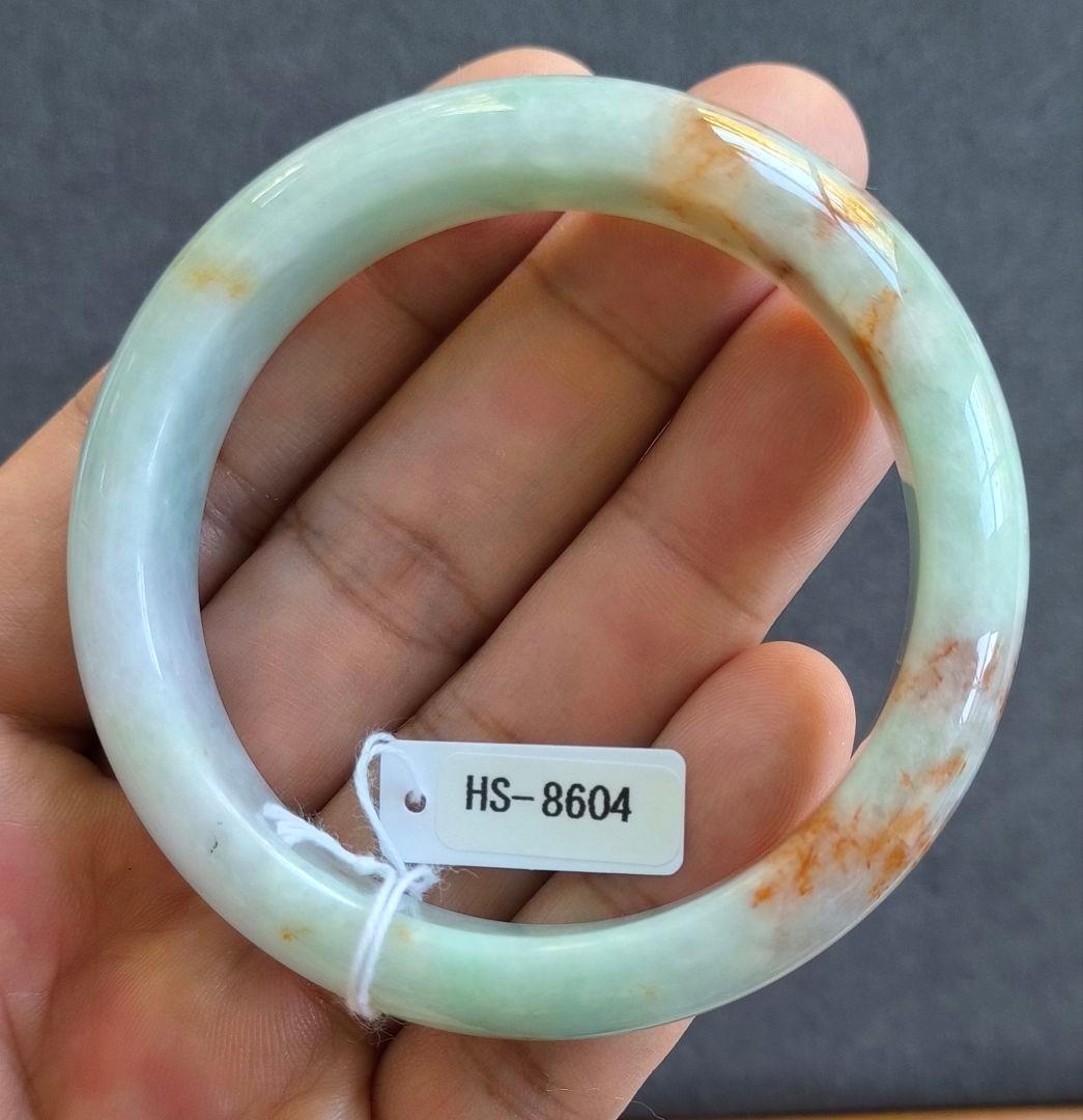 【日本鑑別書付:种水】ミャンマー産紅翡翠のバングル（内径57.5ミリ）8604