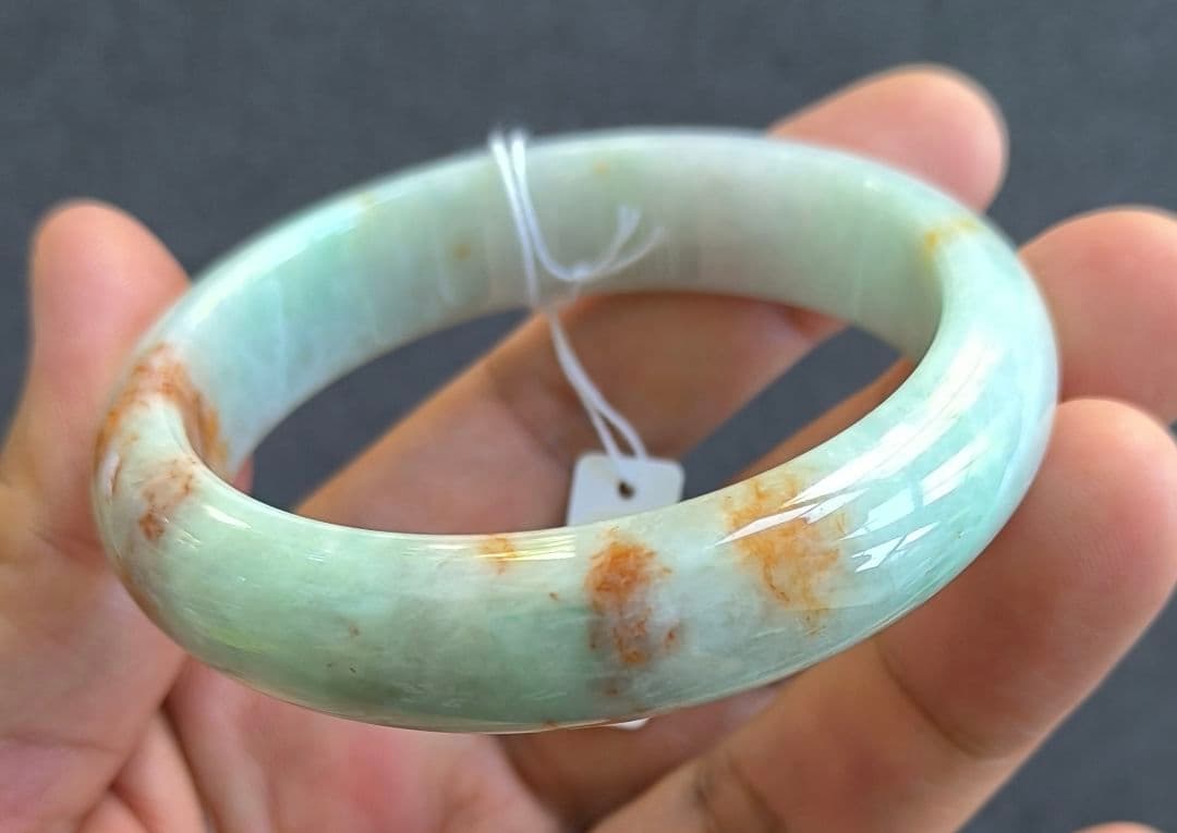 【日本鑑別書付:种水】ミャンマー産紅翡翠のバングル（内径57.5ミリ）8604