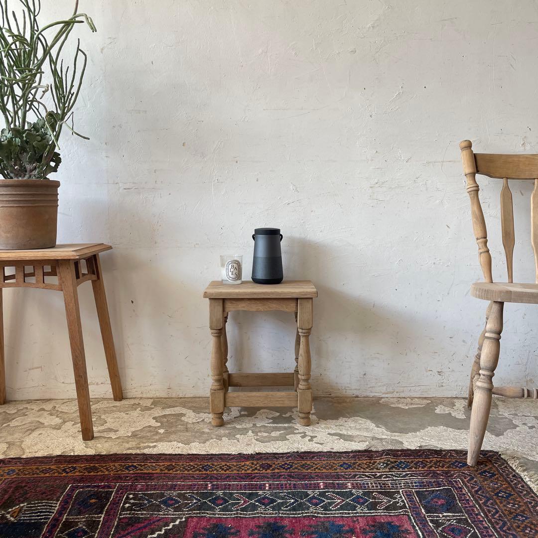 ビンテージ　サイドテーブル ベッドサイドテーブル　スツール　剥離