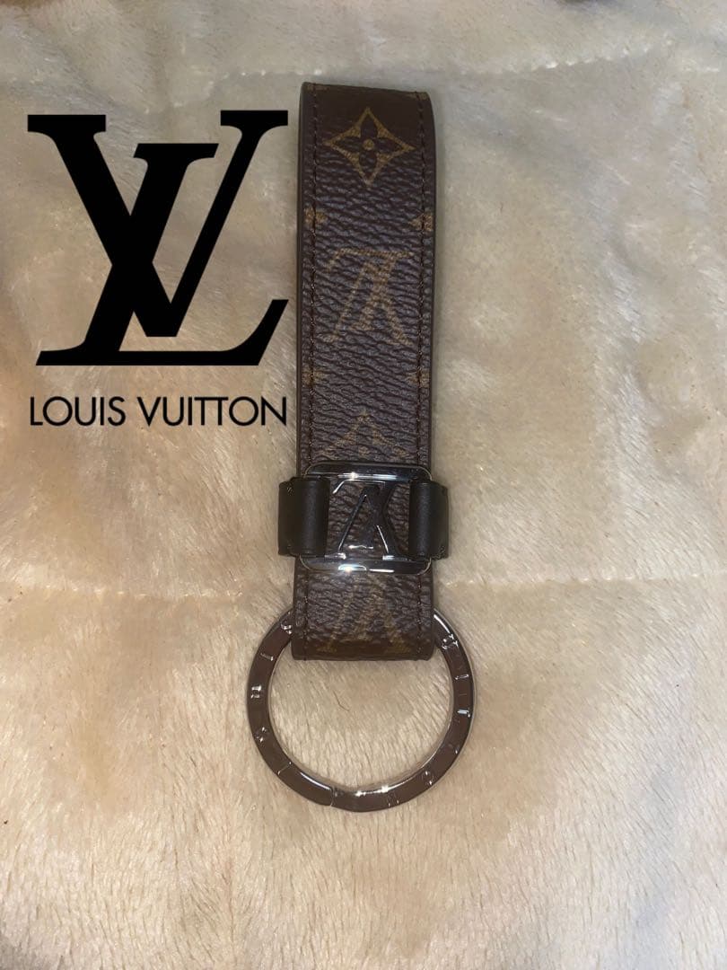 ルイヴィトン キーホルダー LVドラゴンヌ M62709 メンズ モノグラム