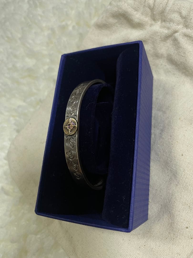 FIRST ARROWS k18唐草彫バングル ファーストアローズ 幅8mm