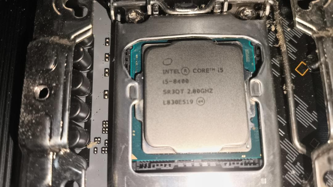 Core i5-8400 windows11 ＊GTX1050TIがファン全開