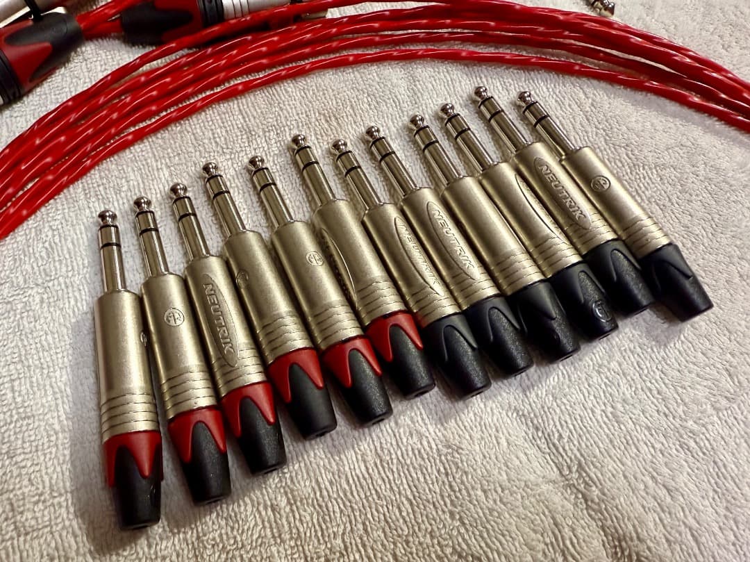 @l ***様 リクエスト ベルデンXLRケーブル２本 と TRSケーブル８本