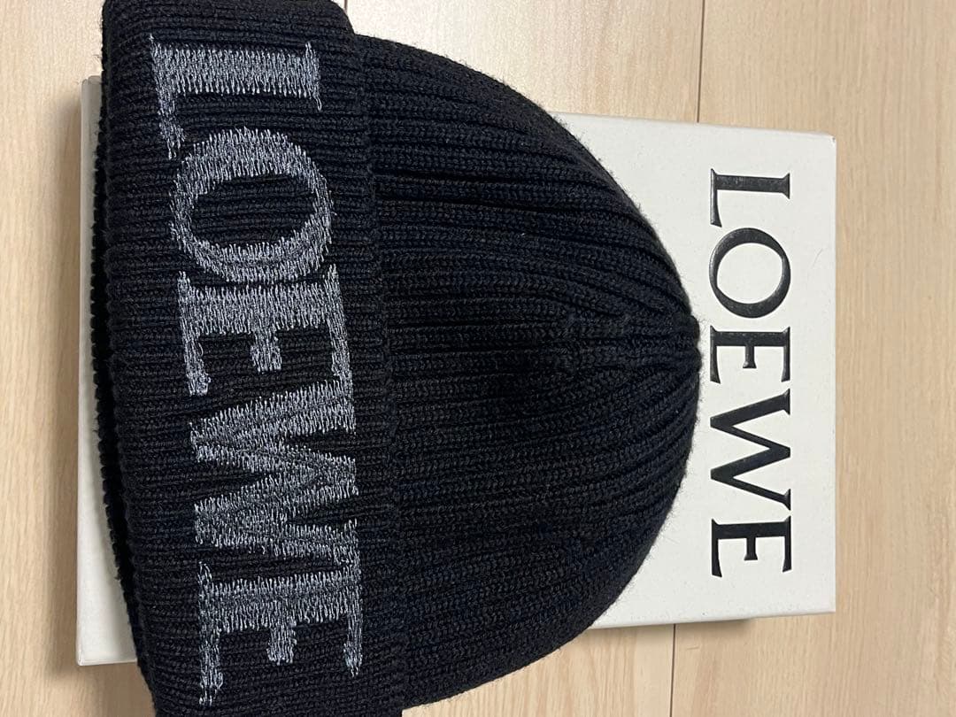 LOEWE ロゴ刺繍 ニット帽