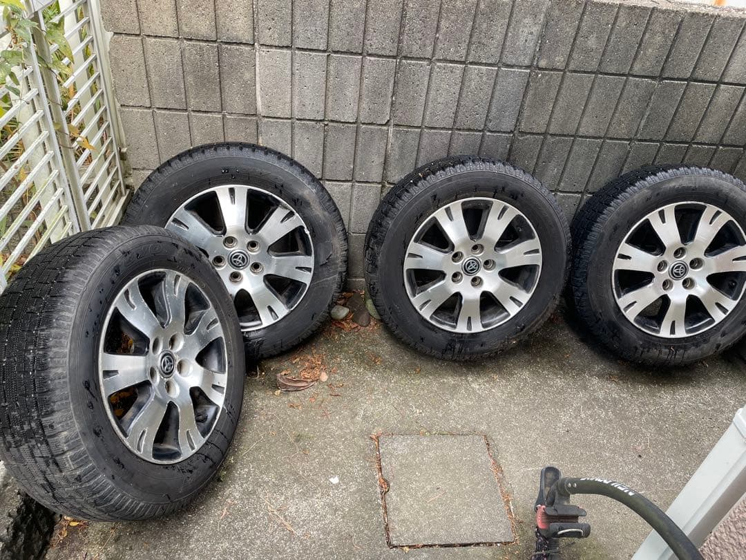 伊豆太郎　アルファード純正16インチ スタッドレス　1本パンクのため格安