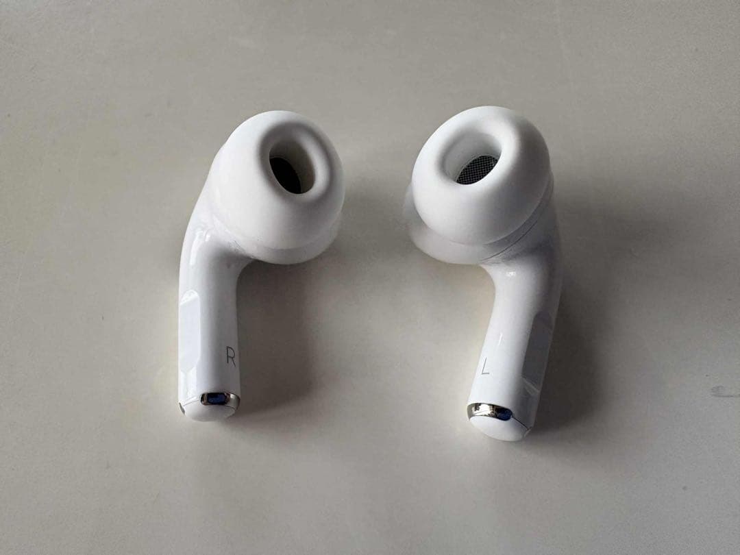 ゆきユキ様AirPods Pro 2 両イヤホン　MagSafeケース