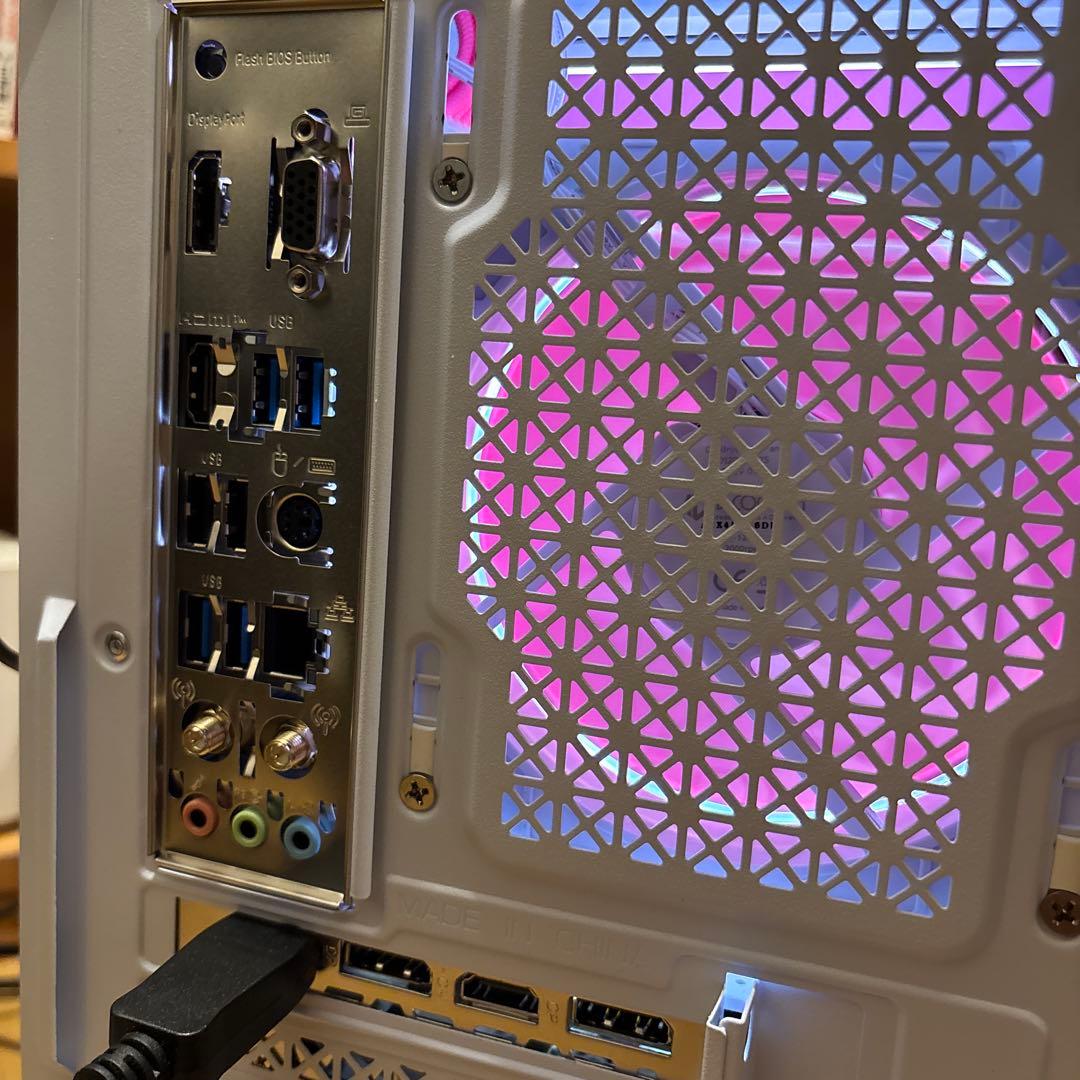 ぽ　ゲーミングPC ホワイト×ピンク5700X 4060