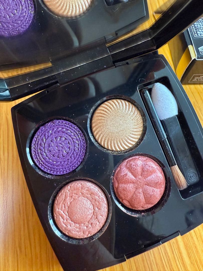 CHANEL アイシャドウパレット 239 ブトン バロック　限定品　完売品