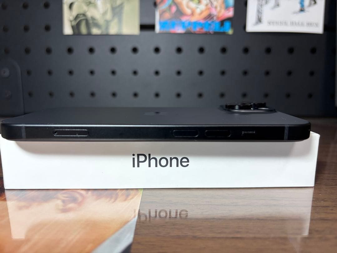 iPhone 15 256GB ブラック ※ガラスフィルム・ケース・箱付き