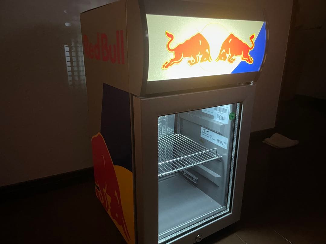 レッドブル冷蔵庫　非売品
