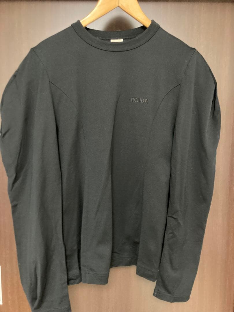 【値下げ】HOLIDAY puff sleeve tops (black)