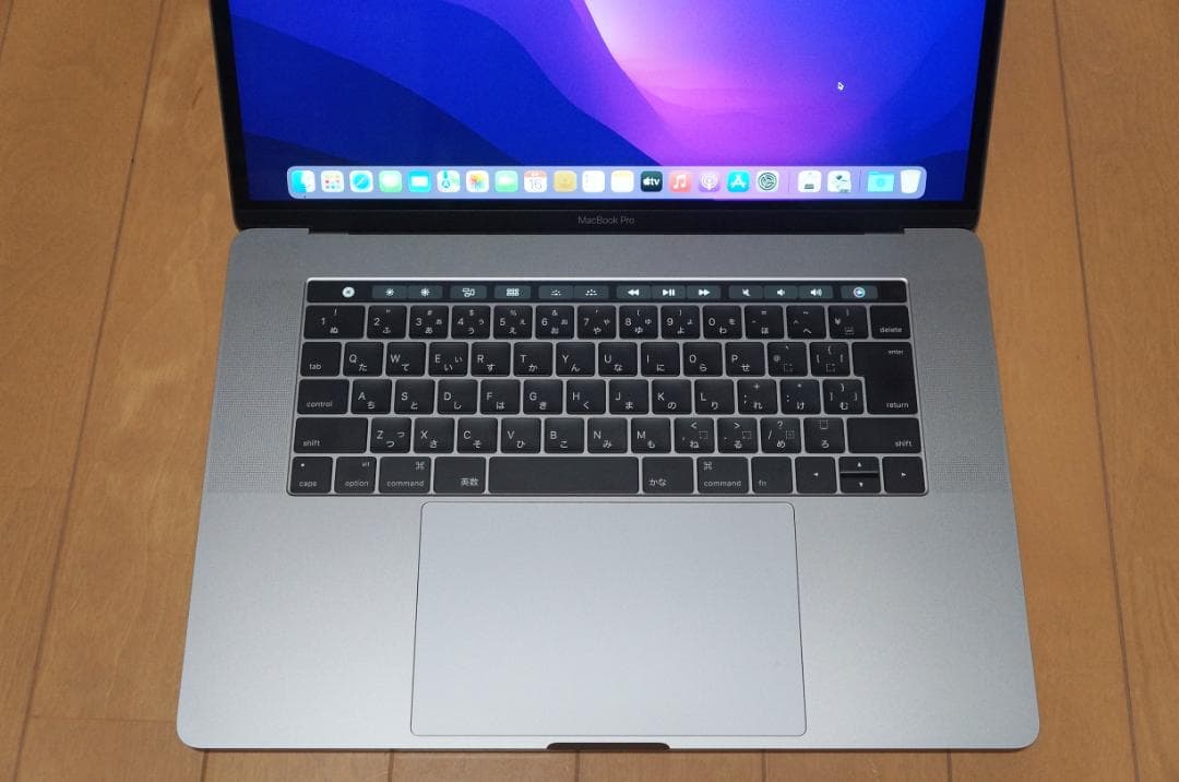 MacBook本体 MacBook Pro 15 i7 16G 512G Raedon Office