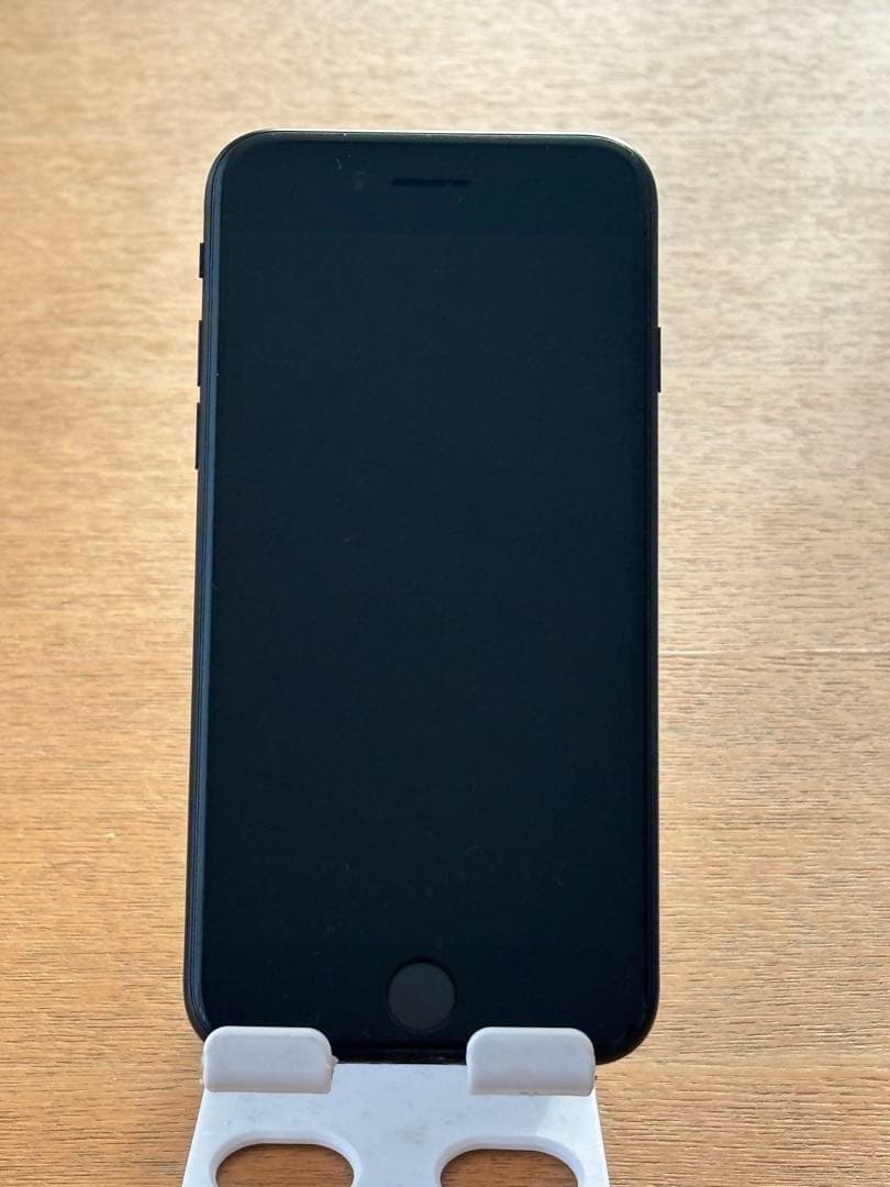 Apple iPhone SE(第3世代)ブラック美品！