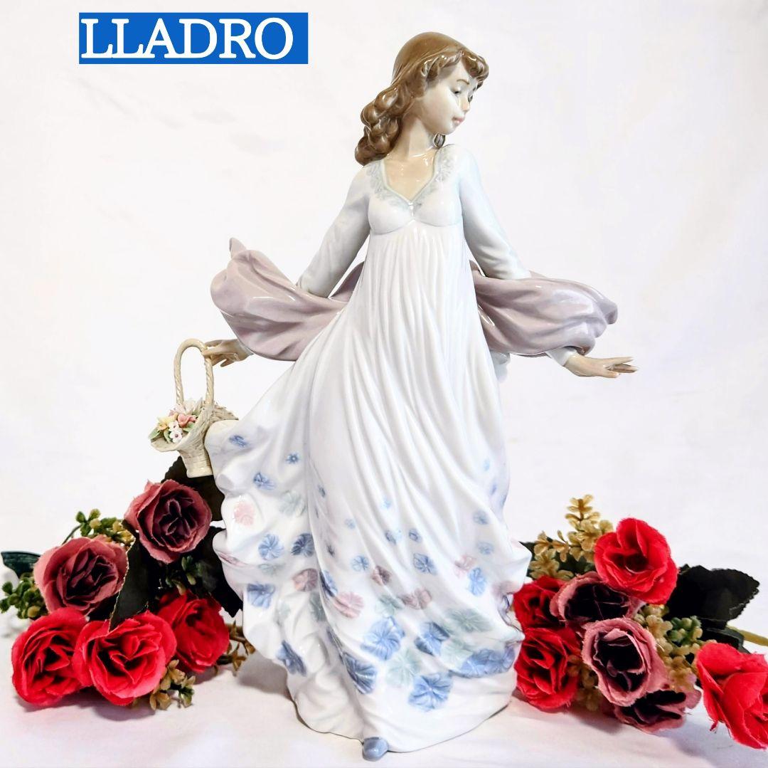 リヤドロ【美品】フィギュリン《春の輝き》No.5898