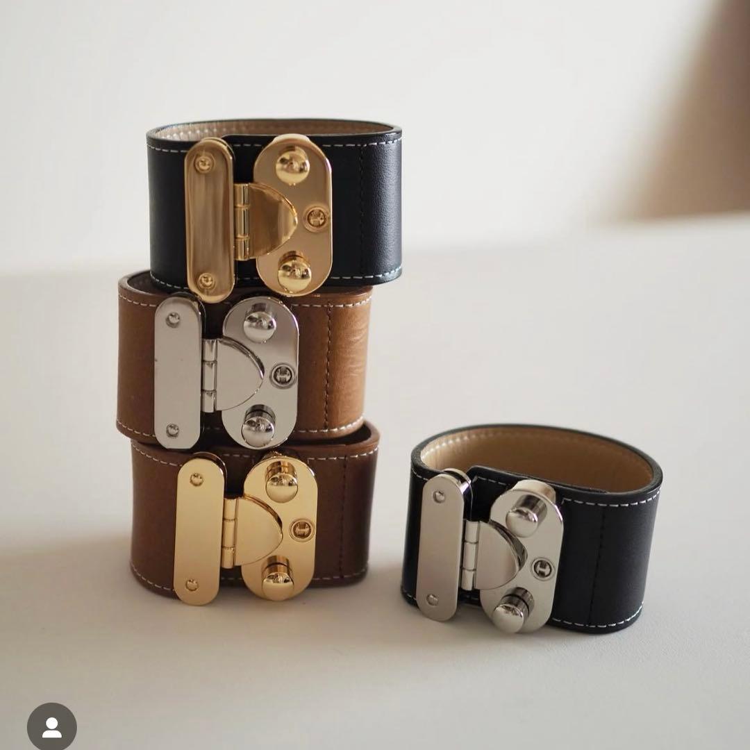 ANIECA レザーバングル　ブラック&シルバー