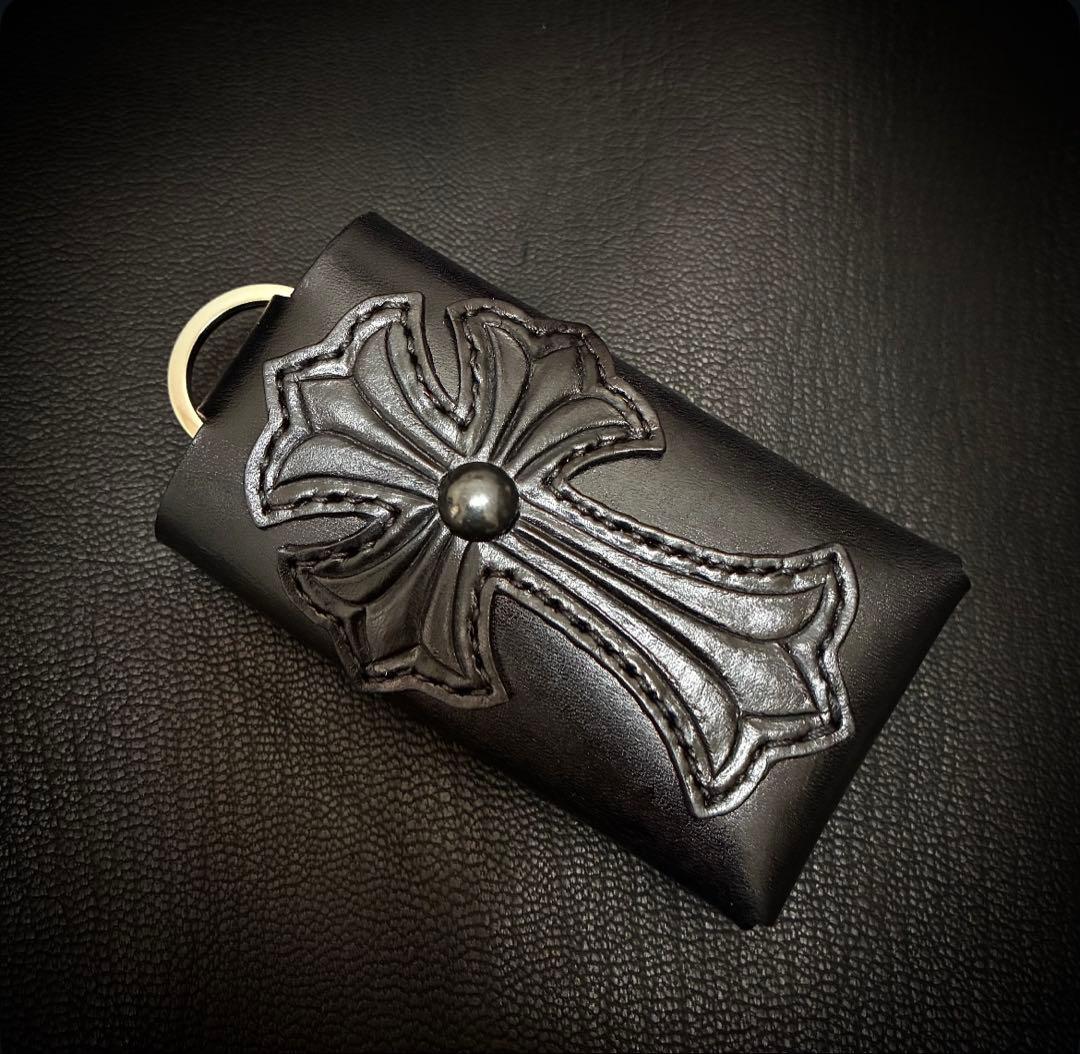 ◾︎クロスデザイン　カービングキーケース