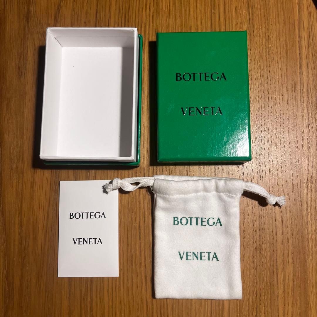 BOTTEGA VENETA ノットディテール トライアングル キーリング新品