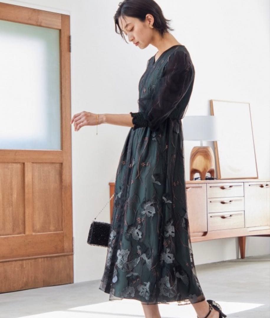 カラルス　ドレス　結婚式　オケージョンドレス