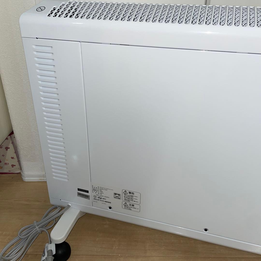 【美品】DeLonghi コンベクターヒーター　ホワイト キャスター付き