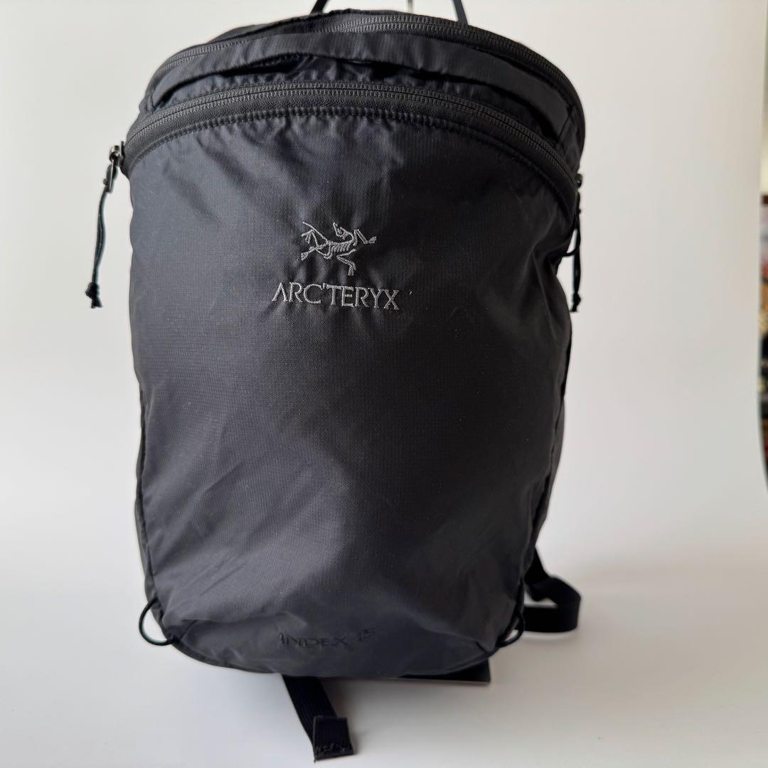 【極美品】 ARC’TERYX INDEX15 インデックス リュック　ブラック