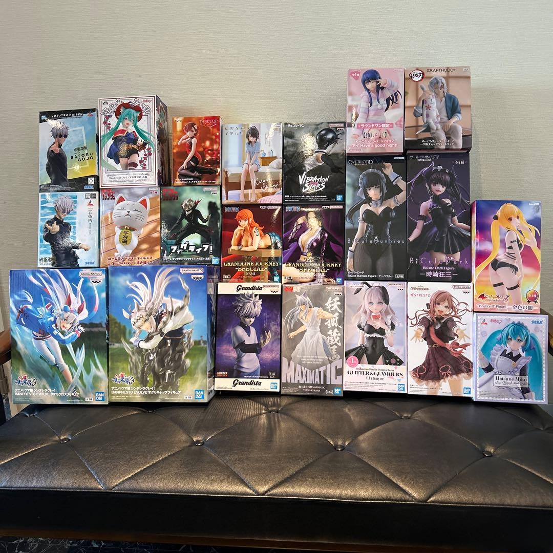 多様なキャラクターフィギュア22体セット