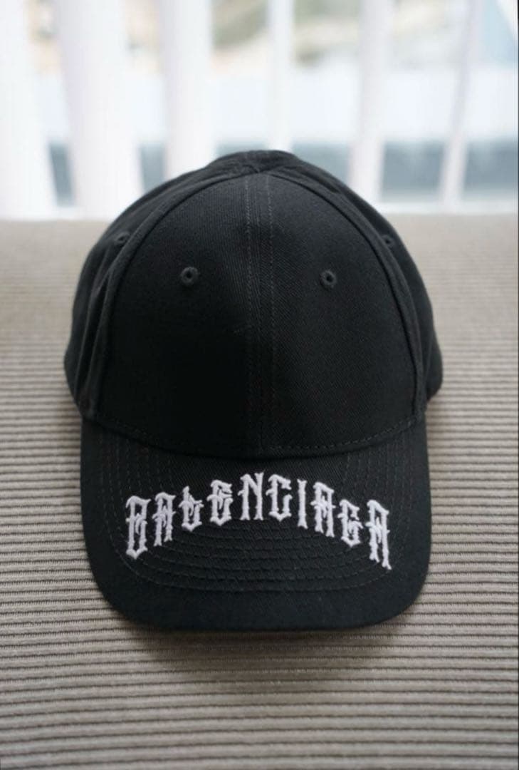 バレンシアガキャップ