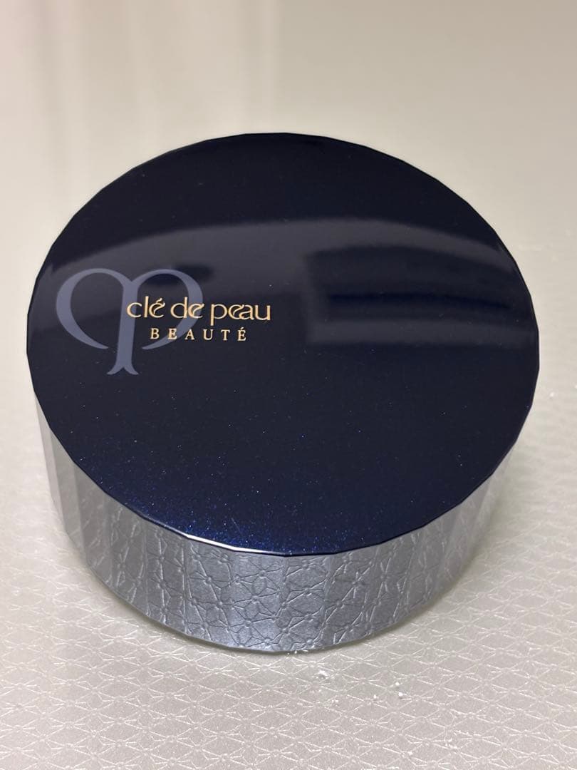 クレ・ド・ポー ボーテ　プードルトランスパラント　フェースパウダー