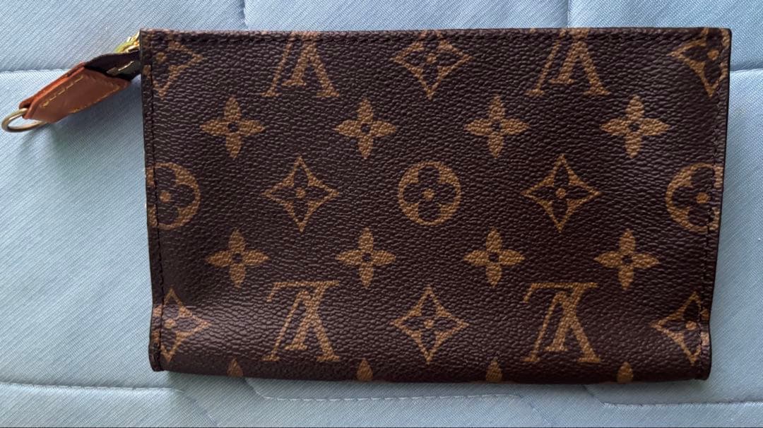 ルイヴィトン バケット付属ポーチ