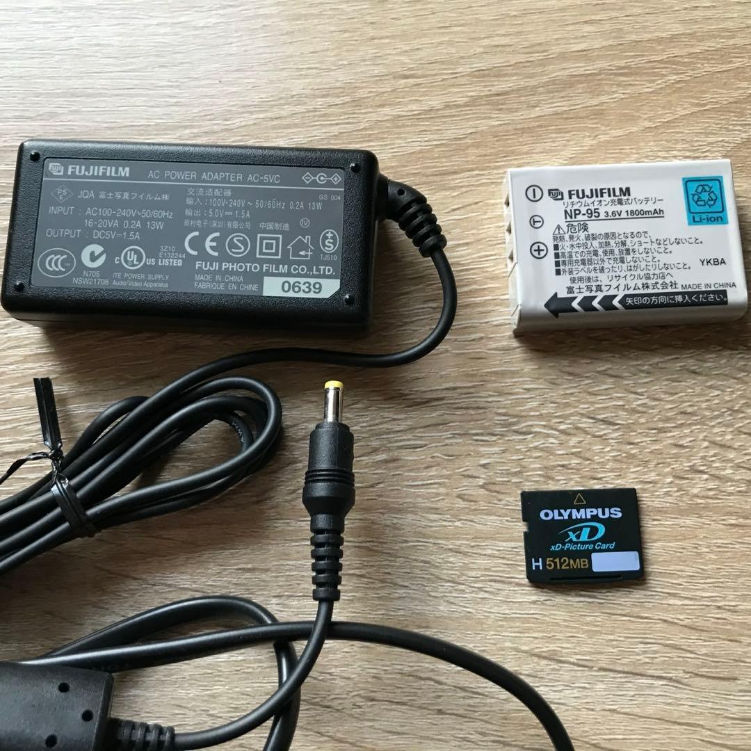 FinePix F31fd コンパクトデジタルカメラ