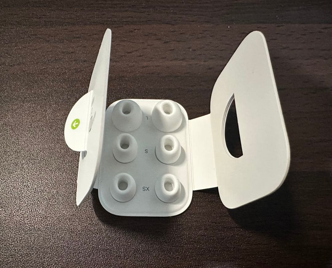 AirPods Pro2 、未使用純正ケーブル付き