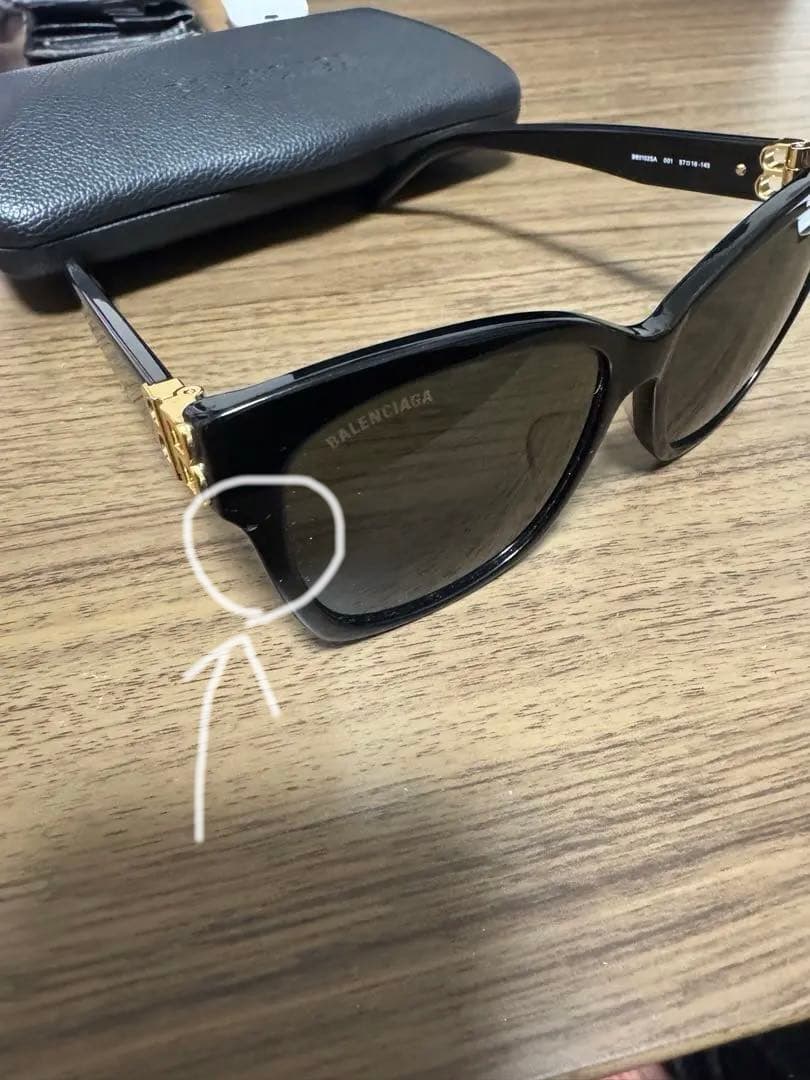 バレンシアガ　サングラス