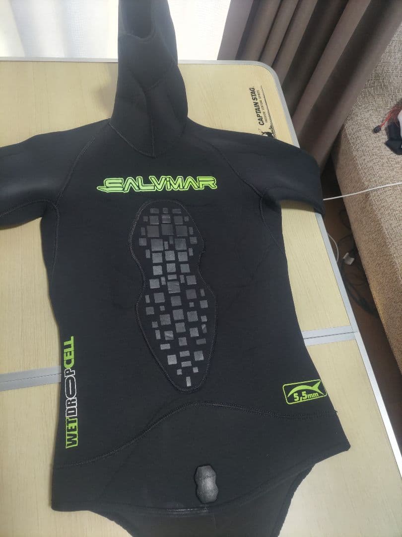 SALVIMAR フード付きウェットスーツ 5.5mm