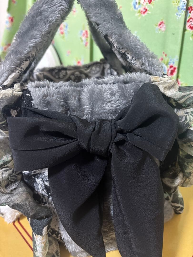 専用❤️コヤンイサムチョン　縫い付けぬいぐるみ付　ボア　 リボンにてマチ幅調節可