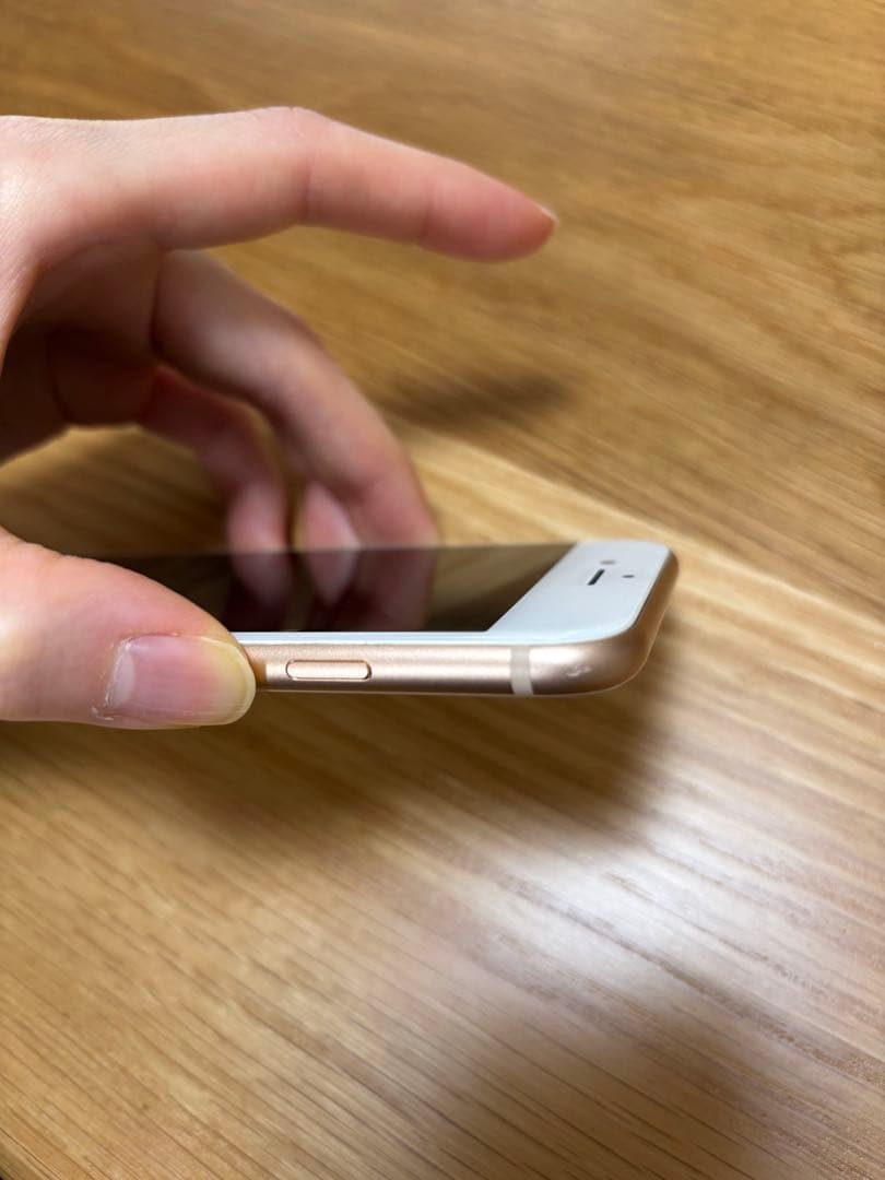 iPhone 8 64GB SIMフリー バッテリー 76%