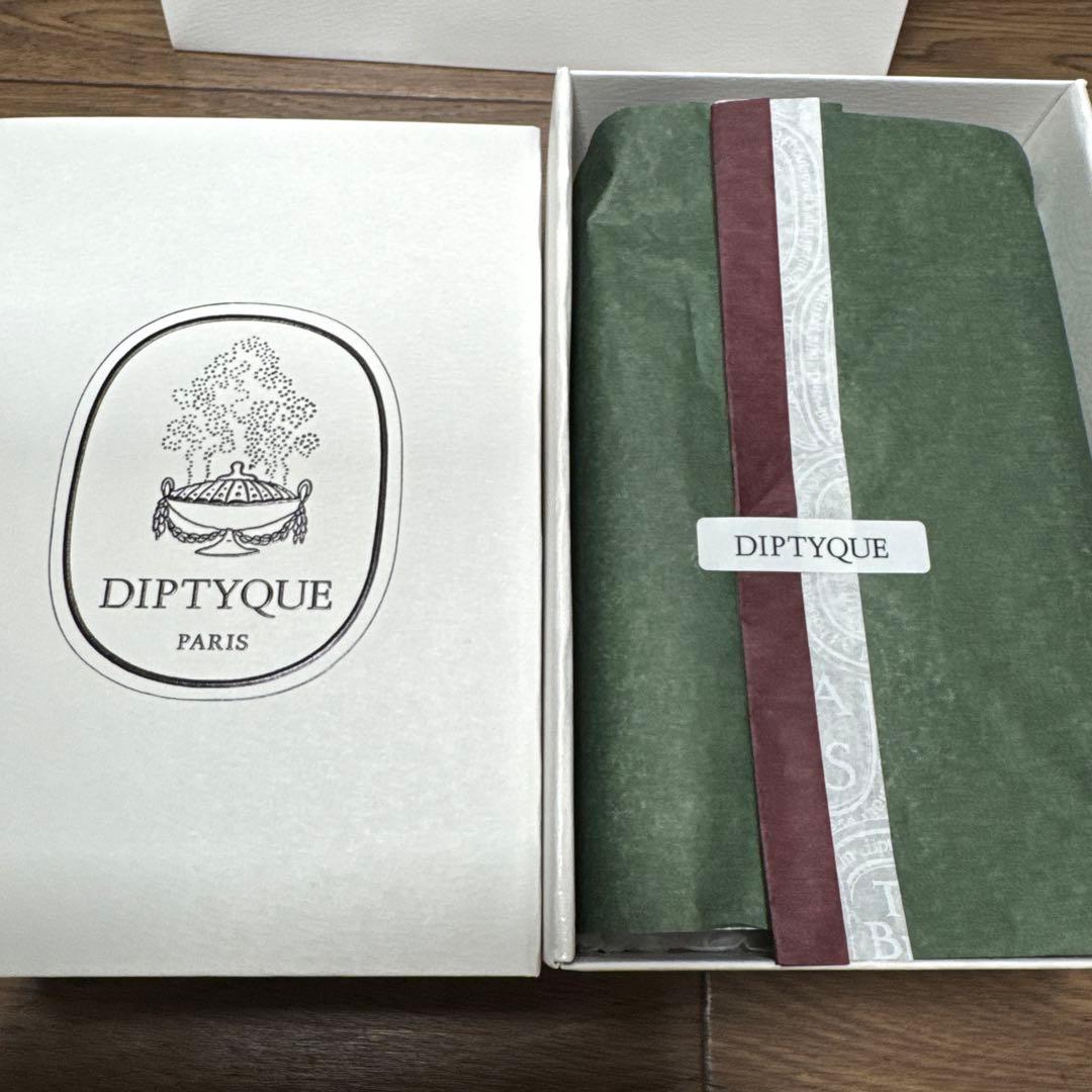 Diptyque Figuier パフュームキャンドル 300g箱入紙袋リボン付