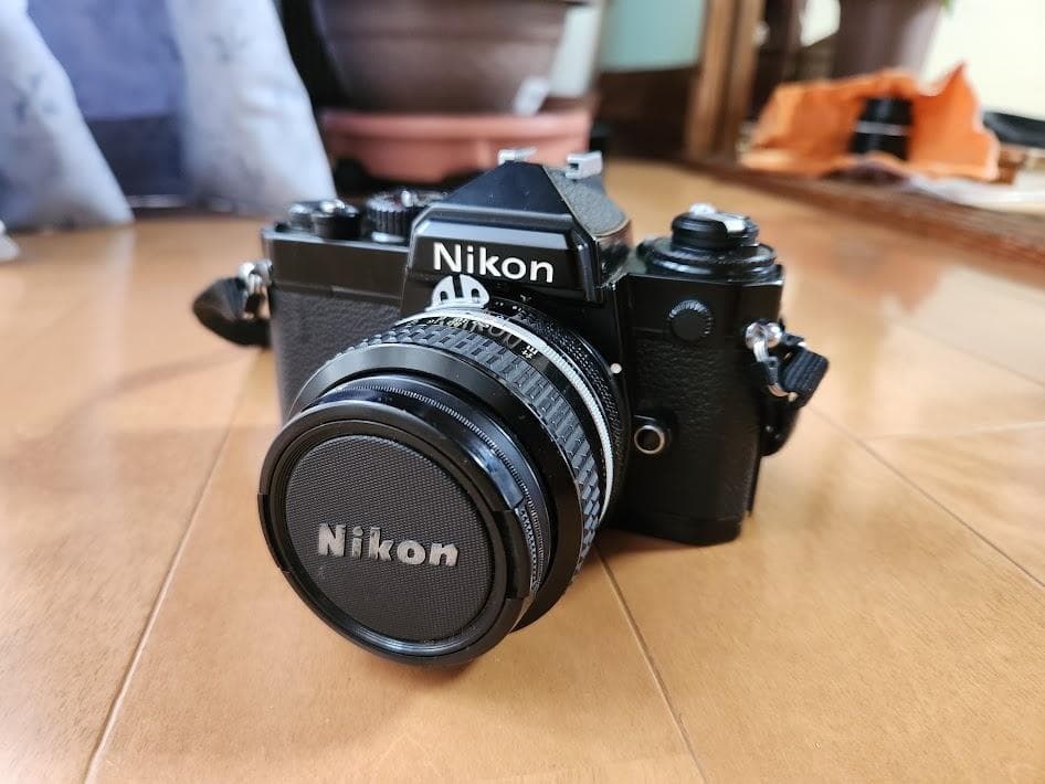 Nikon FE 一眼レフカメラ Nikkor 50mm f/1.4（中古）