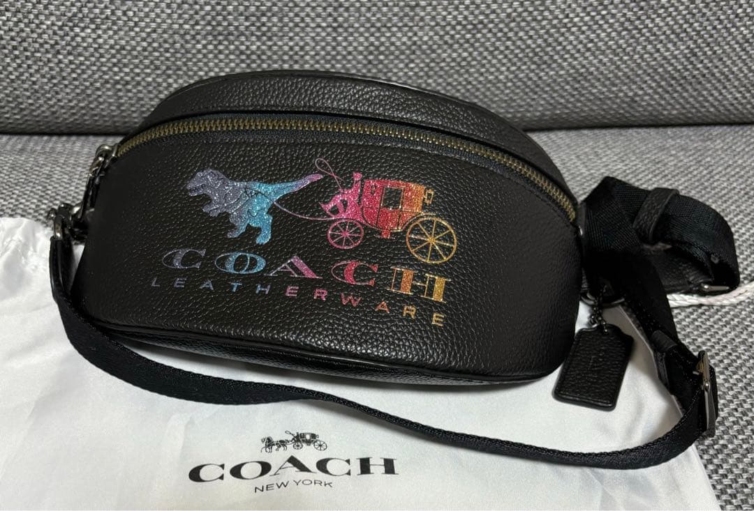 コーチ　レキシー　ボディバッグ