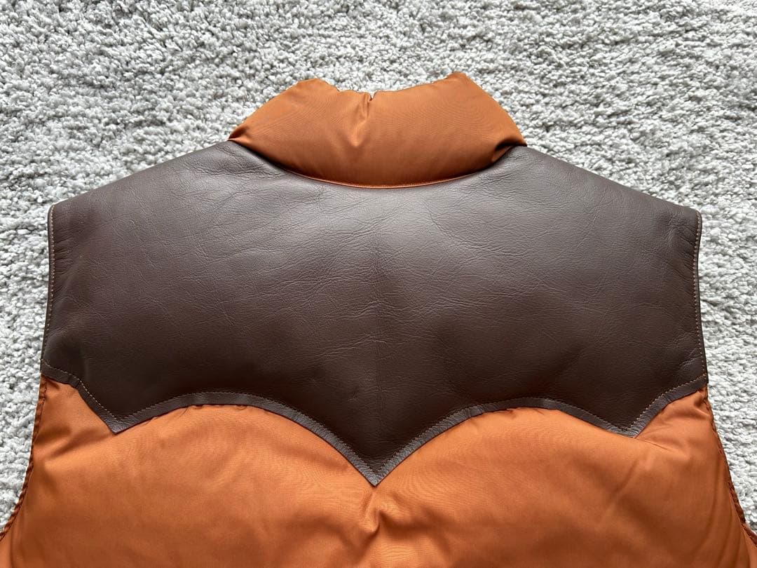 RockyMountainFeatherbedダウンベスト 36レザーヨーク美品