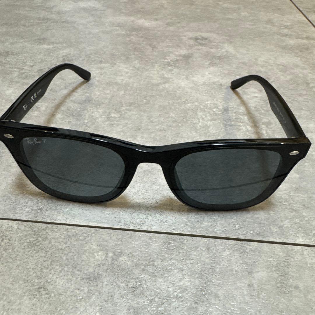Ray-Ban RB4391 偏光サングラス ブラック