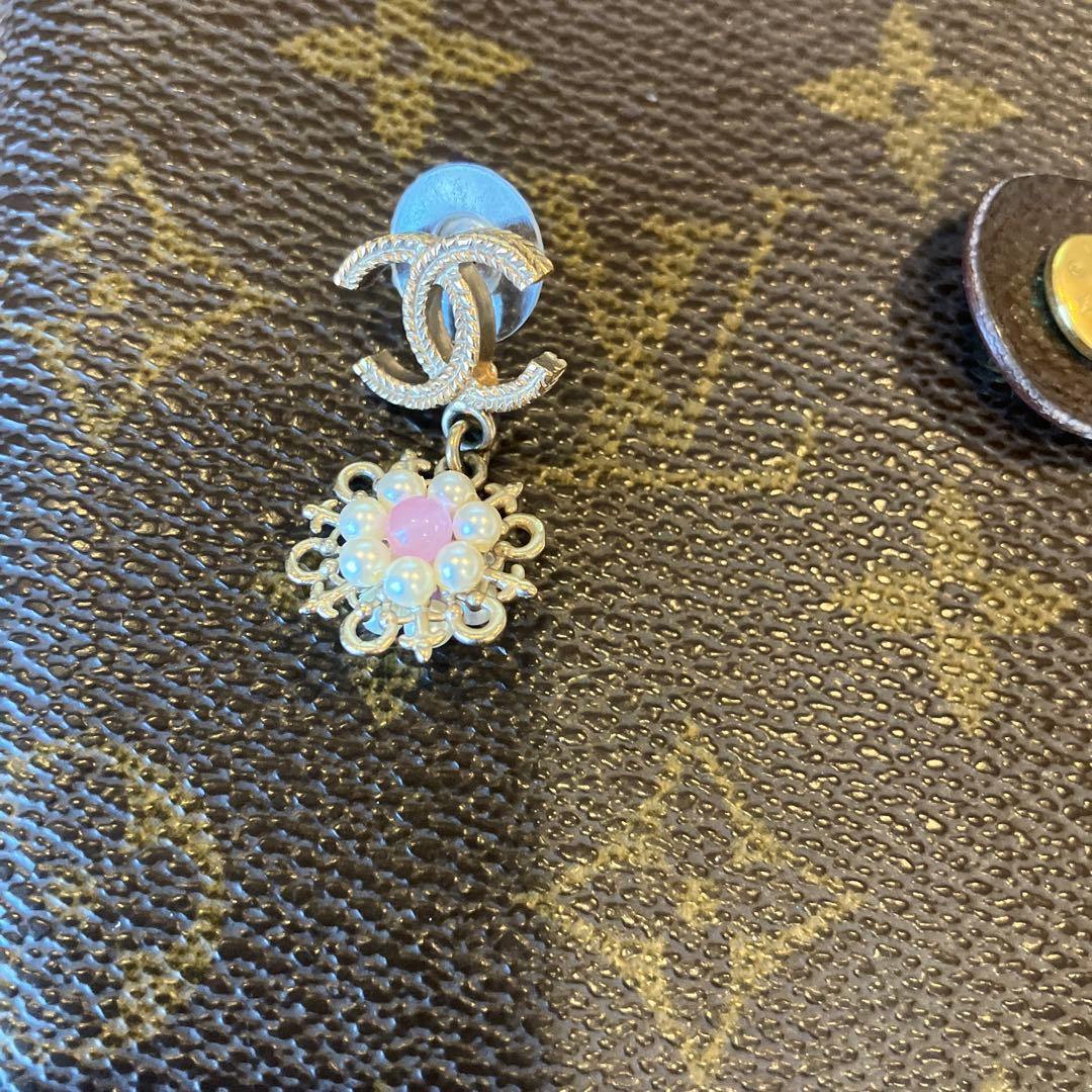 Chanel フラワーモチーフ ピアス(片耳)