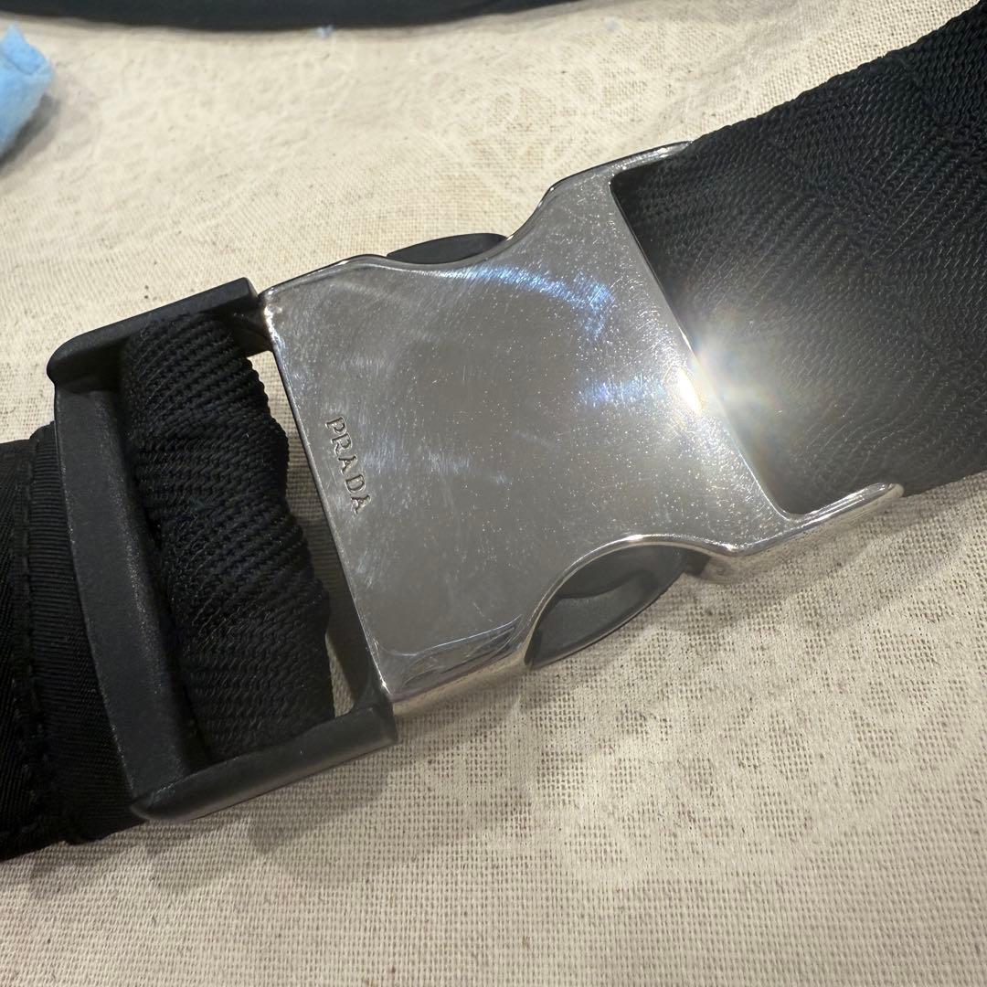 プラダ　ウエストポーチ　ボディバッグ　三角ロゴ　ブラック
