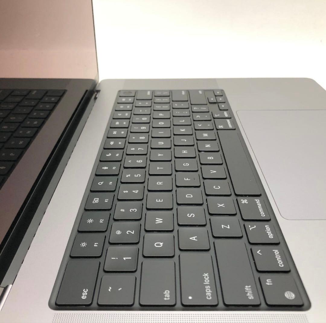 MacBook Pro 16インチ M1 Pro / 32GB / 512GB