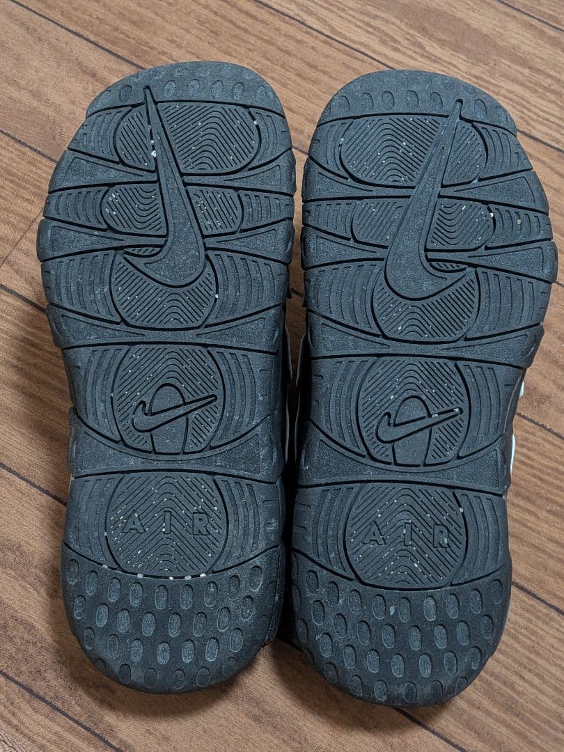 Nike　モアテン スポーツサンダル AIR　ブラック