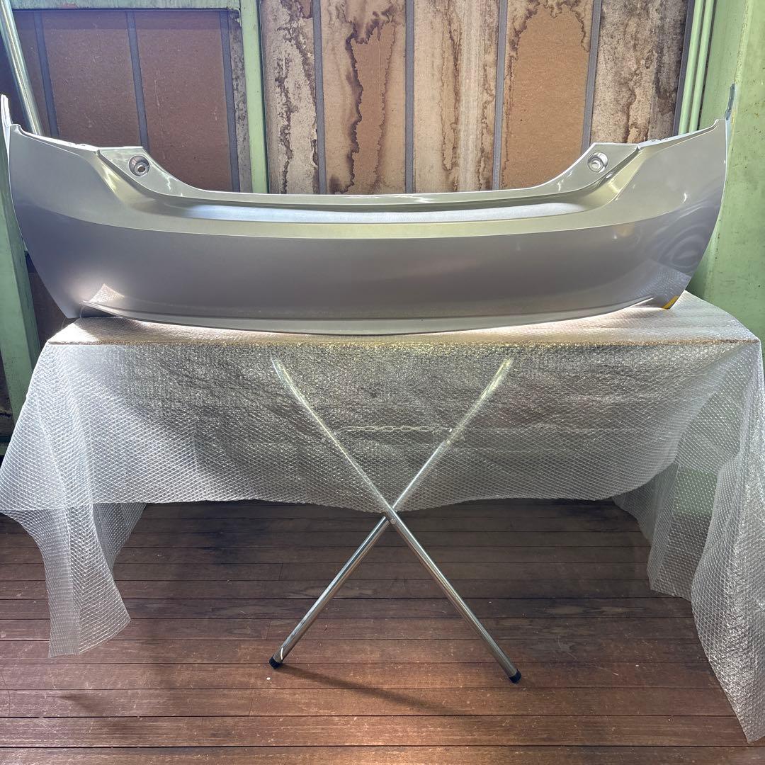 (92)30プリウス　社外リアバンパー　1F7