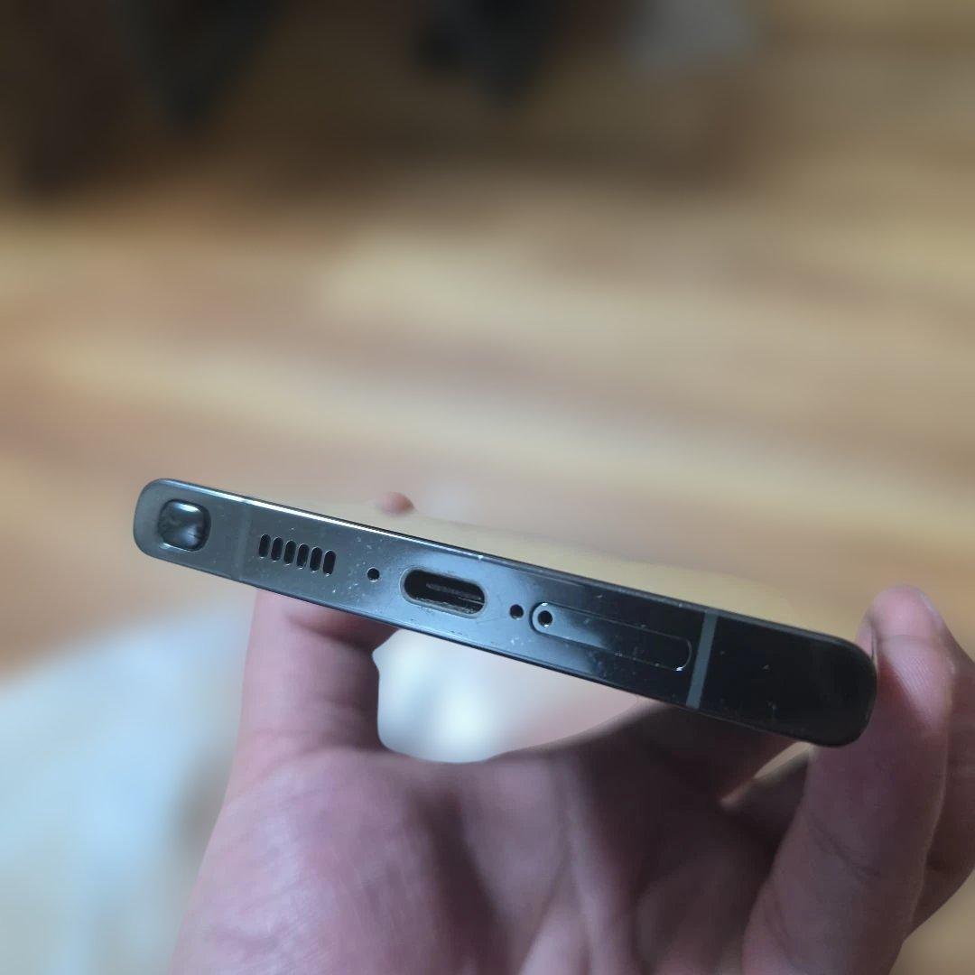 Samsung Galaxy S23 Ultra グラファイト 画面ひびあり