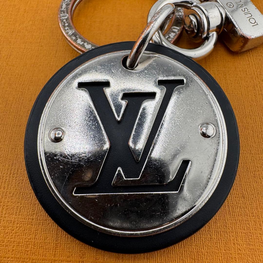 美品 ルイヴィトン ポルトクレ・LVサークル チャーム キーリング キーホルダー