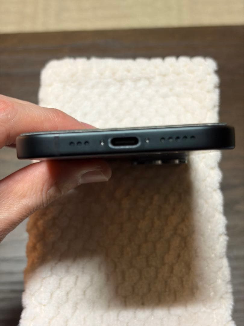 【美品】iPhone15 128GB SIMフリー ブラック 90% 付属品付