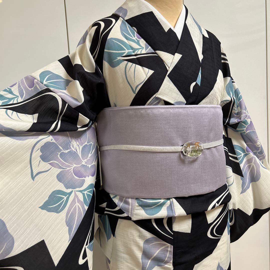 浴衣 ユカタ ゆかた ポリ100% Mサイズ 白✖️黒✖️薄い紫 M