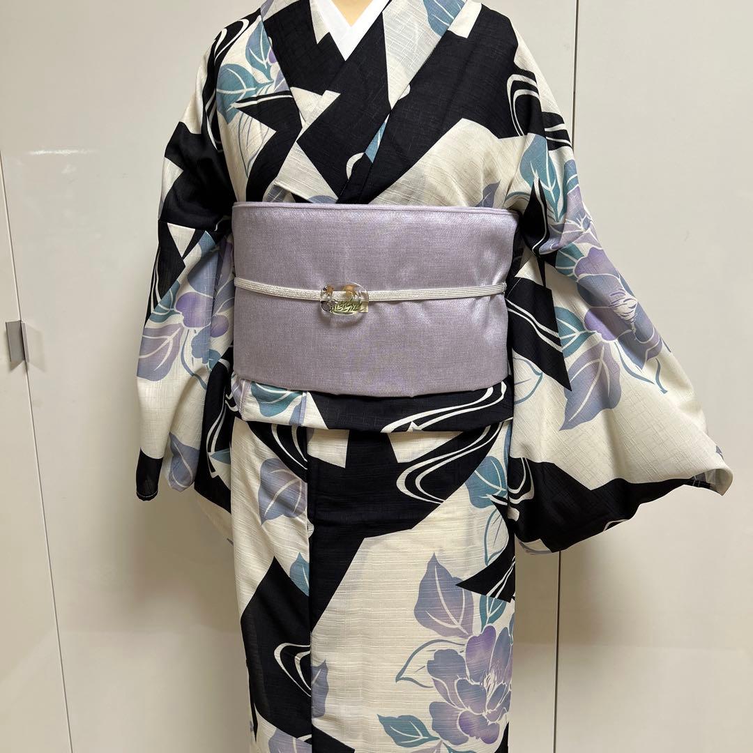 浴衣 ユカタ ゆかた ポリ100% Mサイズ 白✖️黒✖️薄い紫 M